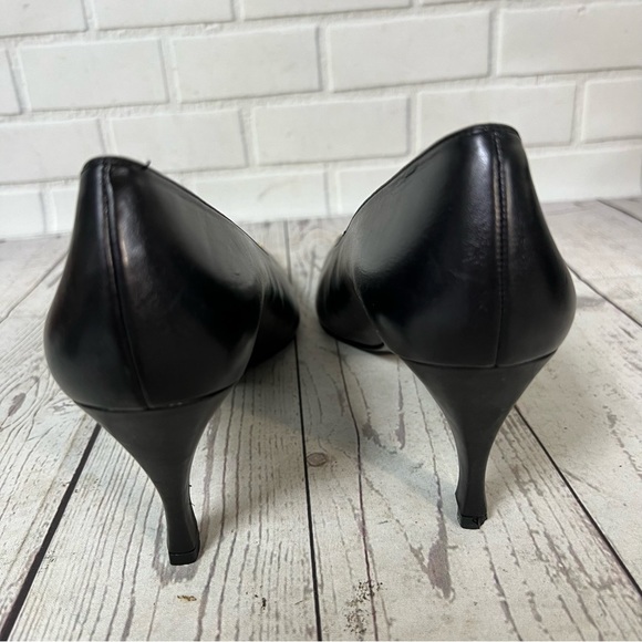 Stuart Weitzman Vintage Heels Black Gold Cap Toe Size 9 SS Narrow Leather READ - Picture 4 of 16